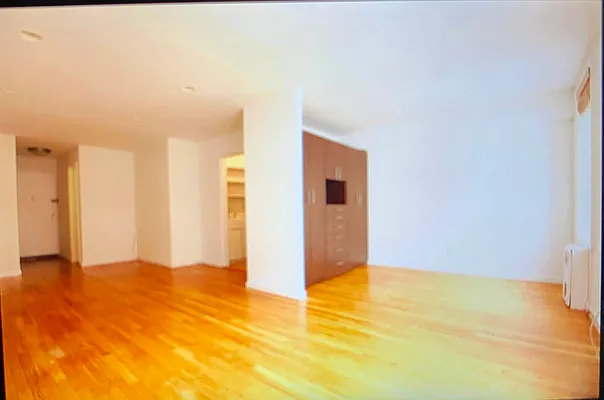 Rented by Corcoran | media 6