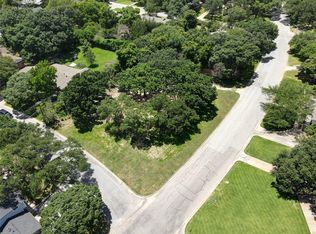 1800 Dakar Rd E, Fort Worth, TX 76116