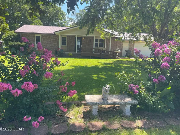 221 Stella Ave, Stark City, MO 64866