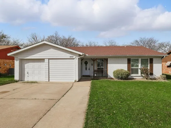 559 Chambers Creek Dr, Everman, TX 76140