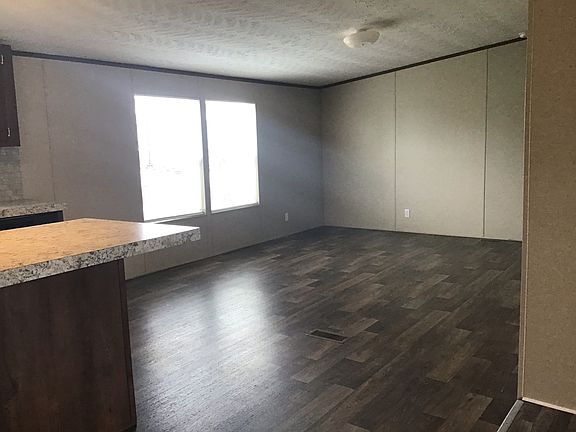 5th image of 661 Bandera St #332