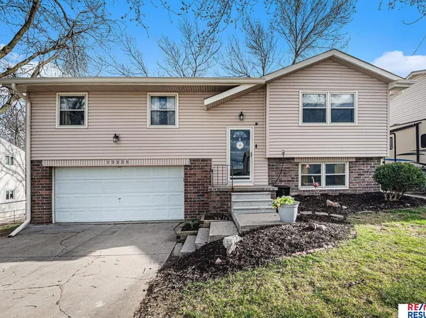 13235 Carpenter St, Omaha, NE 68138