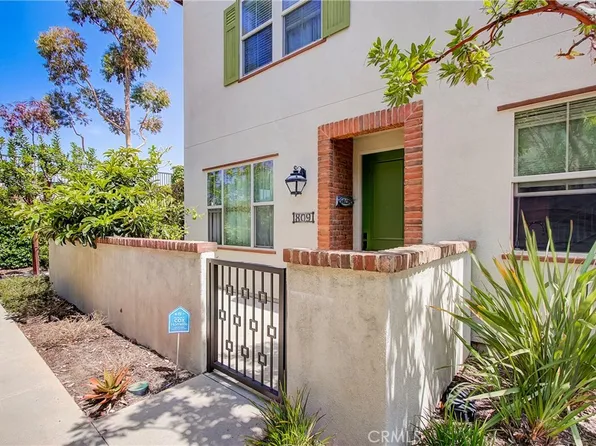 809 El Paseo, Lake Forest, CA 92610