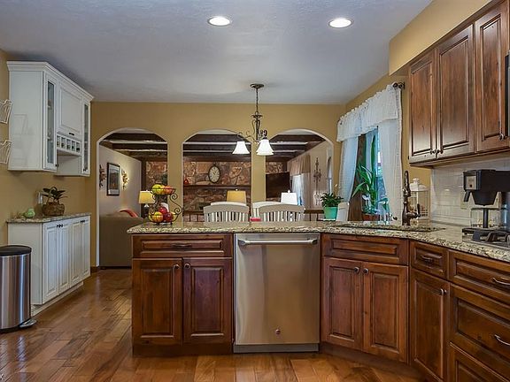 5th image of 4671 Main Hill Dr #29