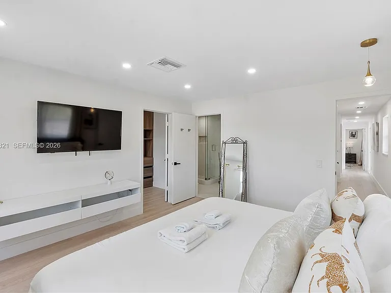 3261 Seaward Dr — Photo 29