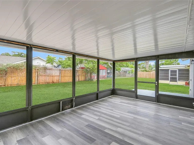 3526 Martell St — Photo 11