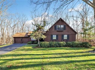 12 Centerview Dr, Shelton, CT 06484