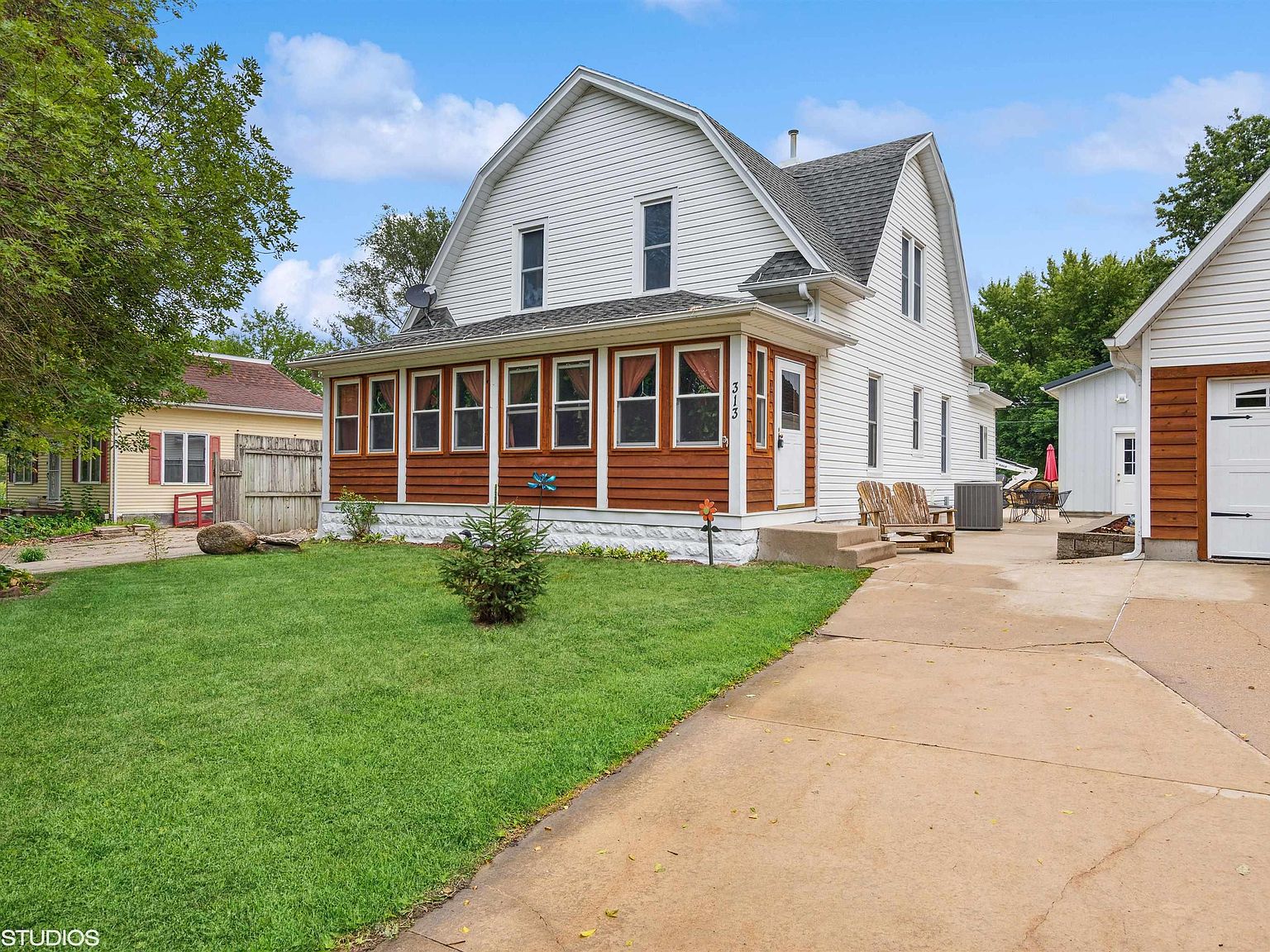 313 2nd St S, Coggon, IA 52218 MLS 20233923 Zillow