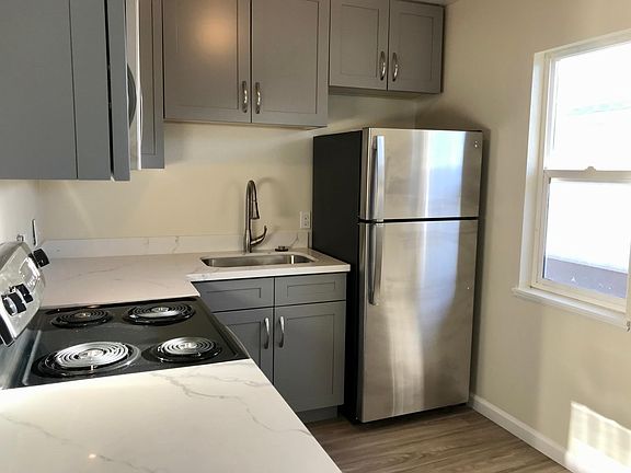 3rd image of 1319 Rogell Ave