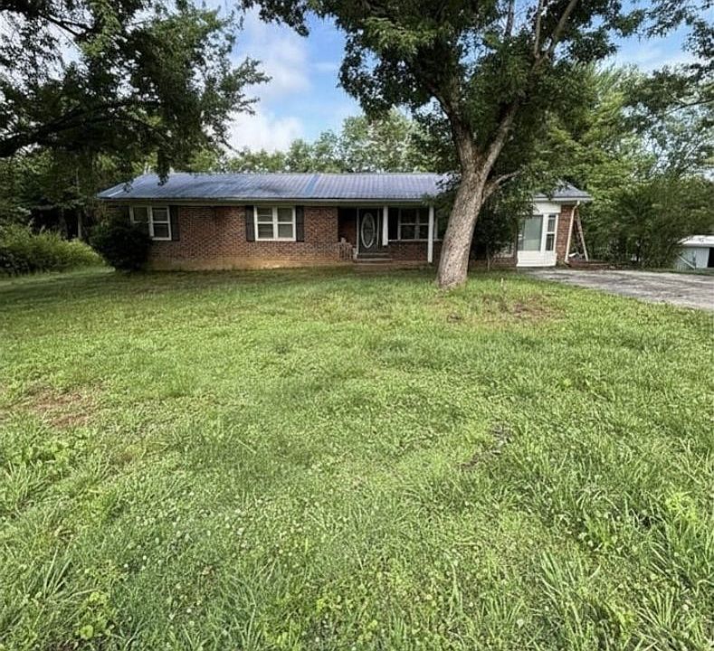 1st image of 143 Roy Webb Rd