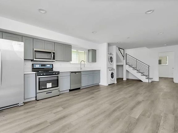 5th image of 1885 W 20th St #1887-1/2