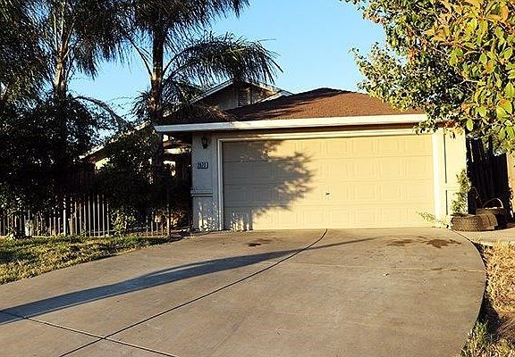2nd image of 2970 Old Oak Ct