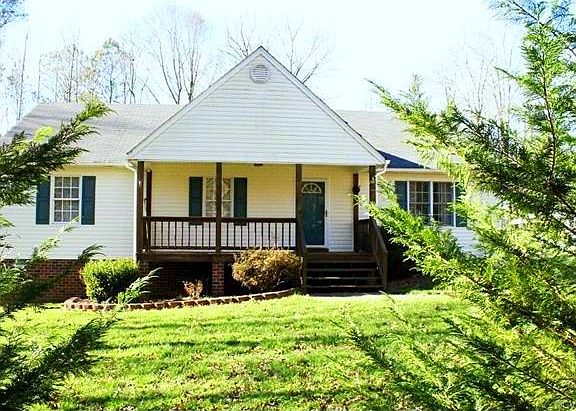 2nd image of 6300 Beaver Ln