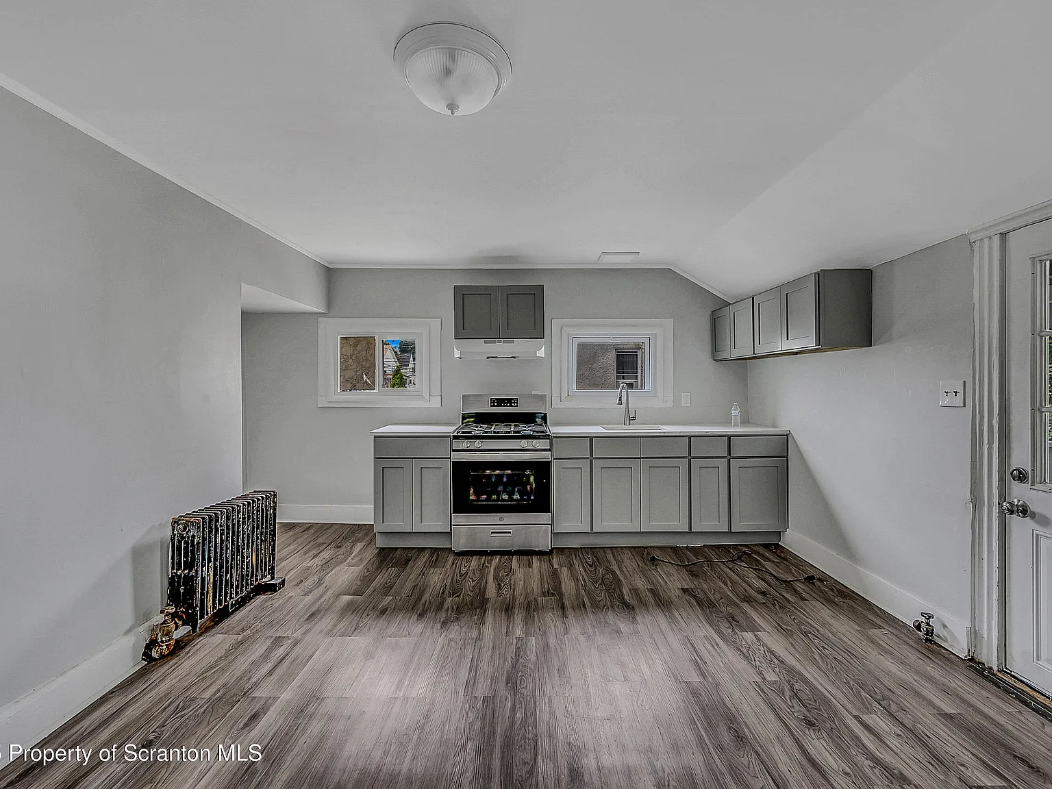 2 bed, 1.0 bath, 867 sqft, $995 — Photo 4