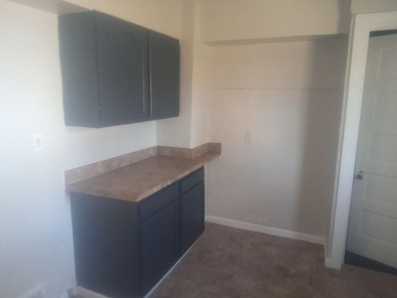 3rd image of 547 Van Everett Ave