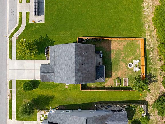 3rd image of 208 Keaton Brook Dr