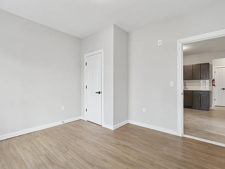 240 Broadway #2 — Photo 20