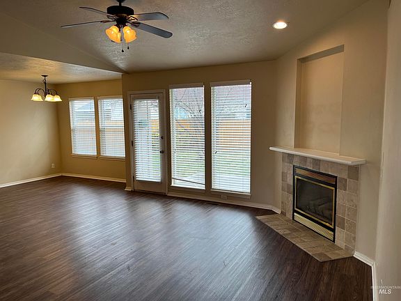 2nd image of 3007 Manchester Dr