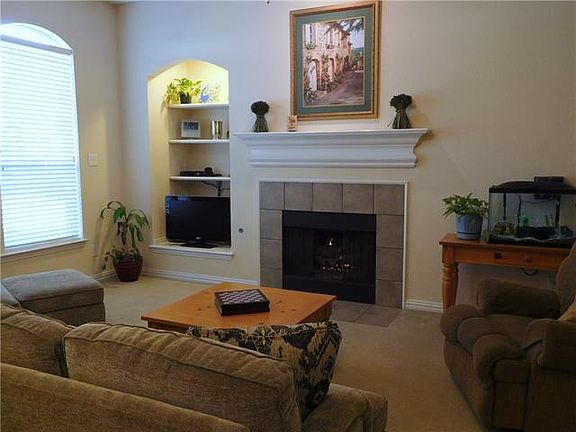 4th image of 4704 Belladonna Dr