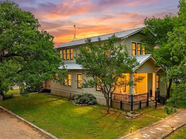 44 Segner Rd, Fredericksburg, TX 78624