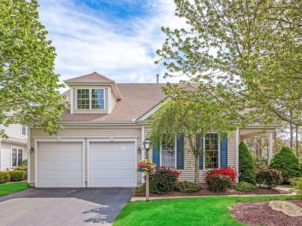 40 Canoe Lndg, Plymouth, MA 02360