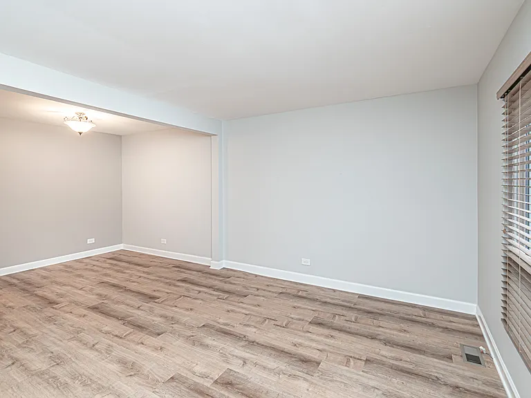 1851 Wellington Pl — Photo 7