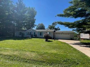16132 Softwater Lake Dr, Linden, MI 48451