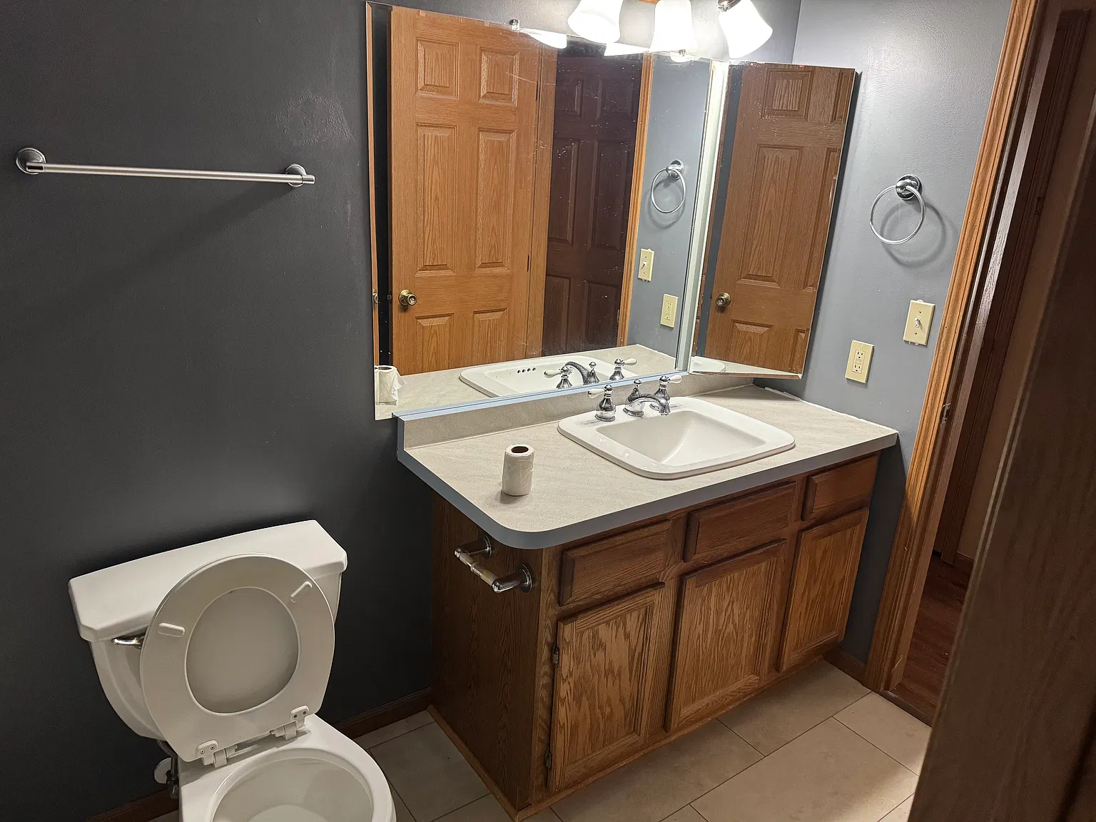 3 bed, 2148 sqft, $2,350 — Photo 4