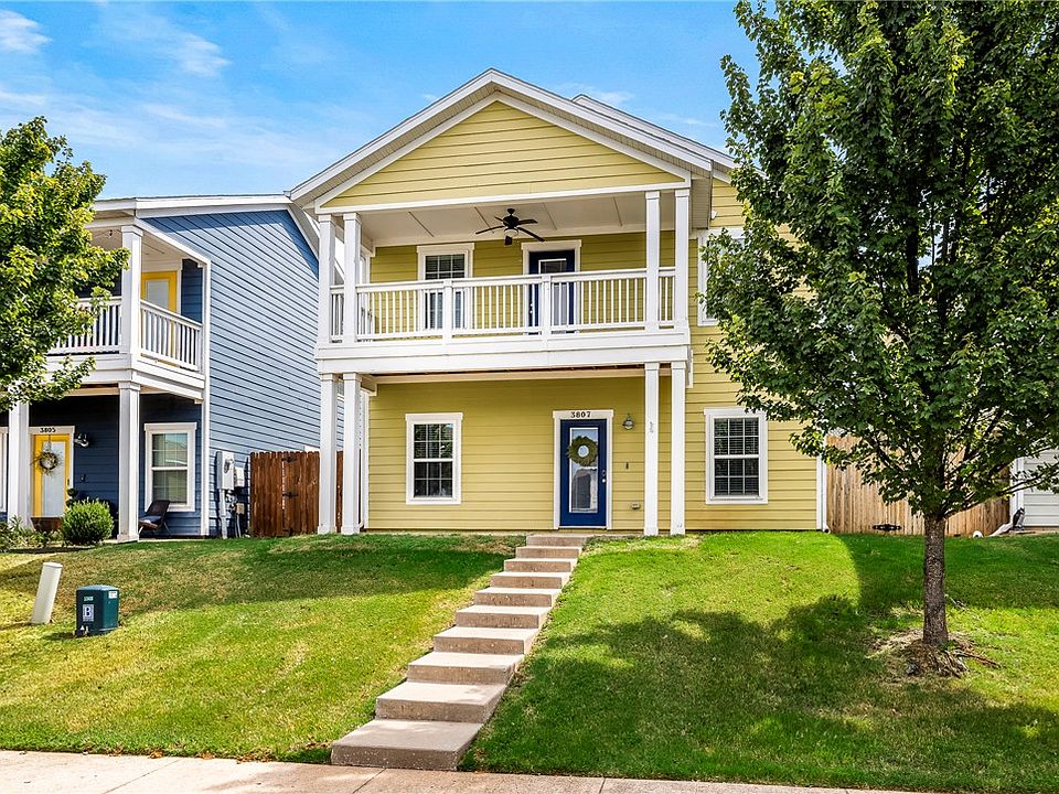 1st image of 3807 SW Peachwood Dr
