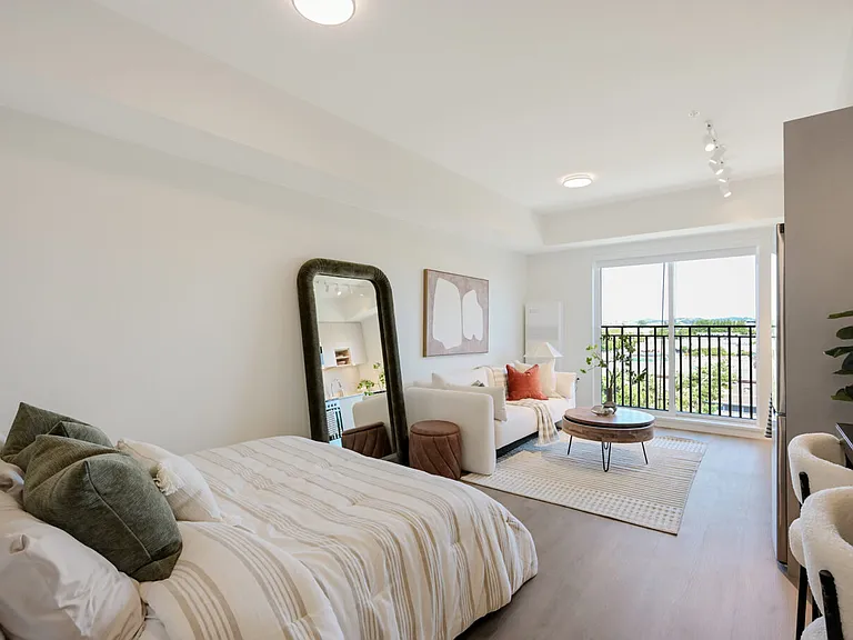635 Chatham St — Photo 34