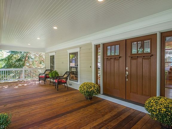 3rd image of 17 Millstone Dr