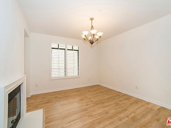 2nd image of 5625 Crescent Park W APT 219