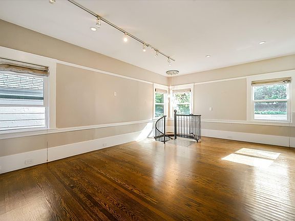 3rd image of 4717 18th St