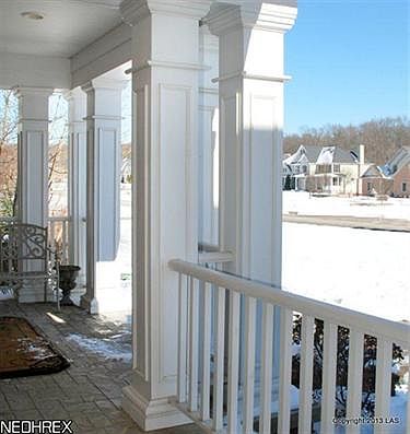 3rd image of 3864 Meadowvale Dr