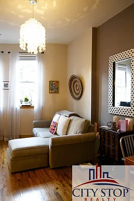 Rented by City Stop Realty | media 26