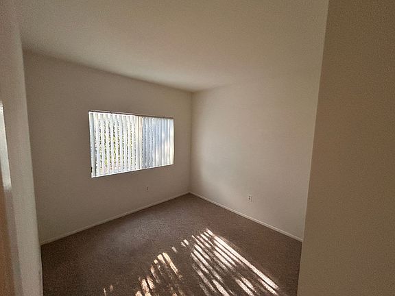 5th image of 12950 Hartland St APT 101
