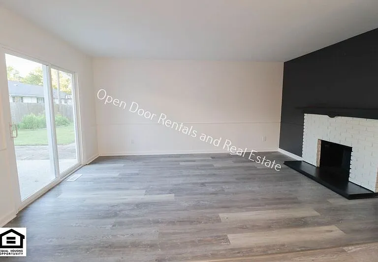 6820 Raintree Rd — Photo 3