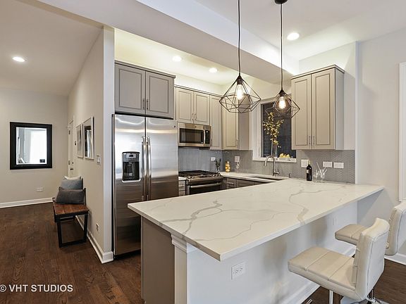 5th image of 840 W Erie St #1