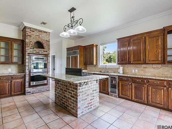 5th image of 23421 Sunnyside Ln