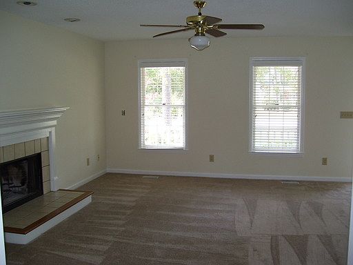 3rd image of 4135 Whitehurst Dr
