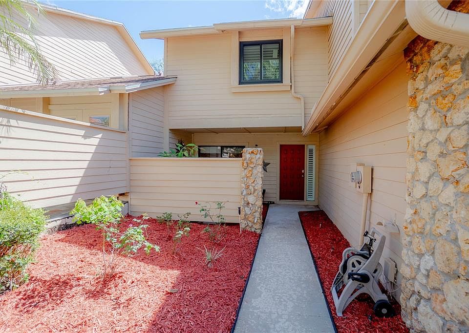 1st image of 451 Stanton Pl