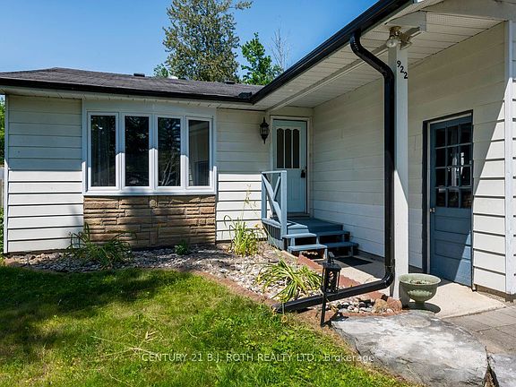 2nd image of 922 Elizabeth Ave
