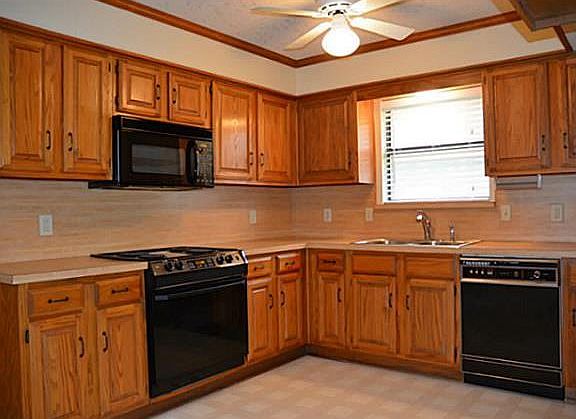3rd image of 17715 Medina Dr