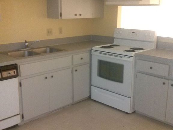 4th image of 4613 Skyline Blvd APT 108