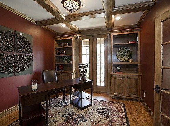 Bright spacious entry