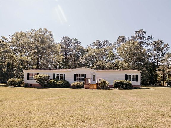 2nd image of 104 Prince Edward Dr