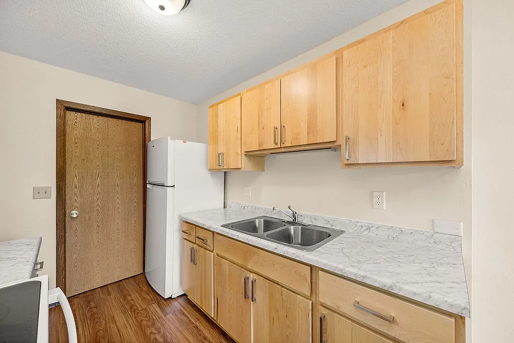 Greenwood Place — Photo 3