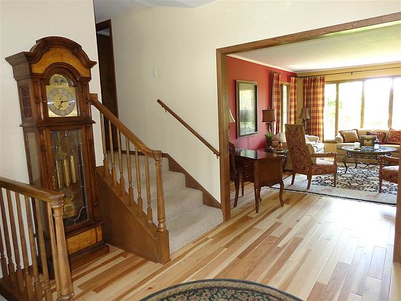 2nd image of 3002 Tam Oshanter Dr