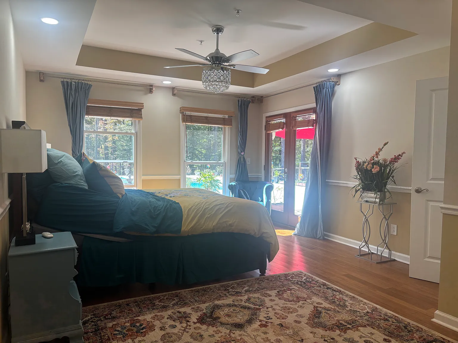 4 bed, 2.5 bath, 2606 sqft, $3,400 — Photo 4