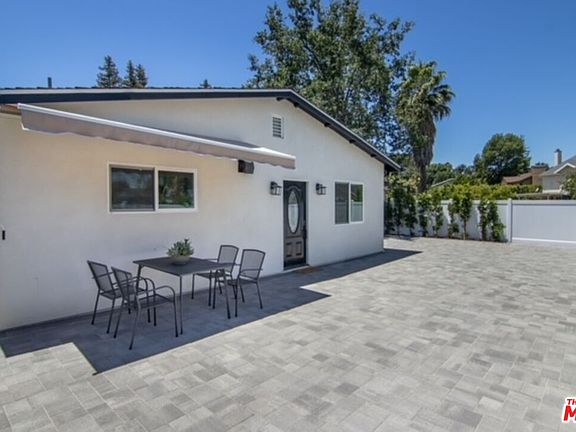 2nd image of 23028 Burbank Blvd